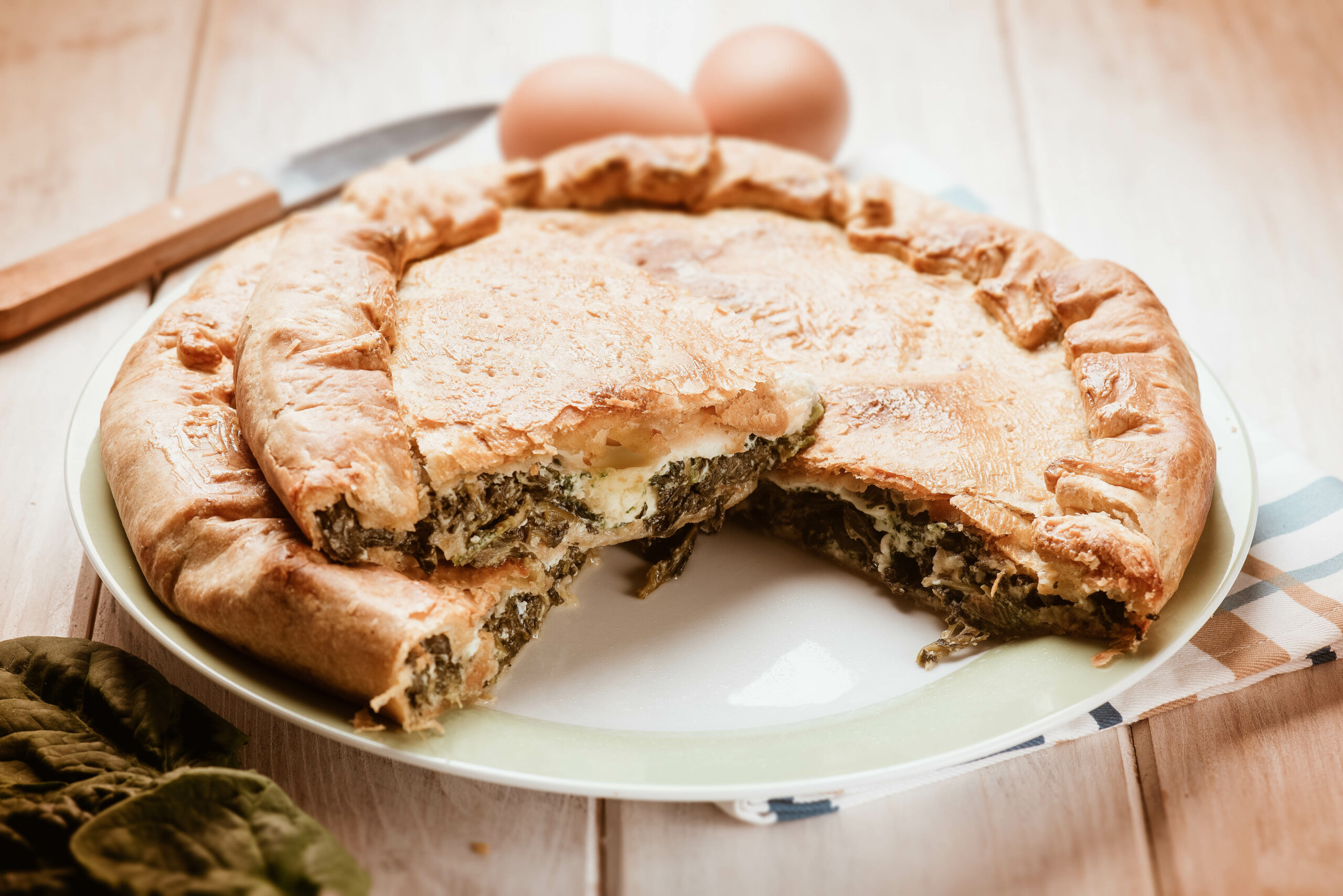 Die Ostertraditionen und Leckereien Europas