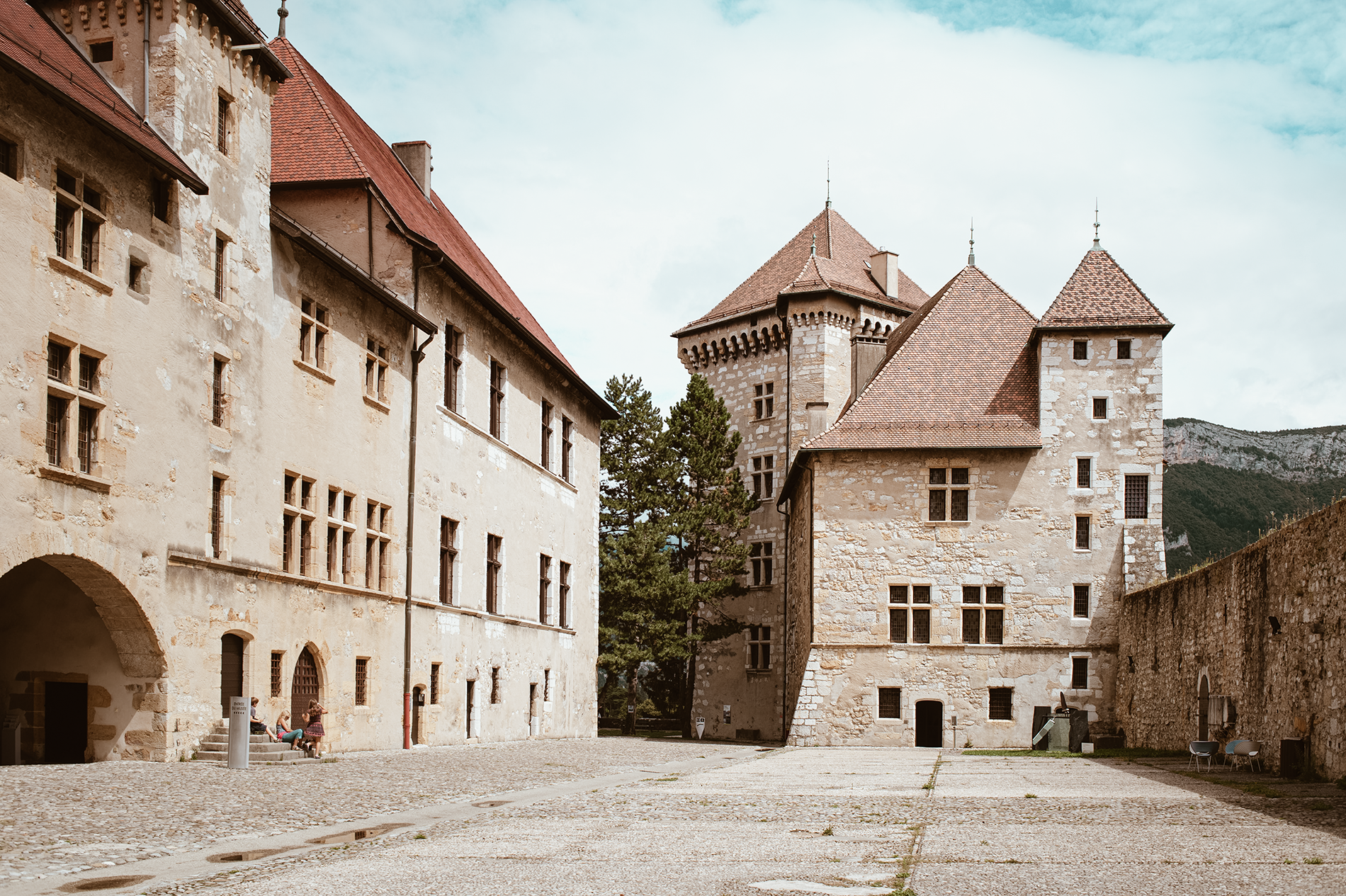 Spring ins kühle Nass: Die Top-Reiseziele mit Europas schönsten Seen