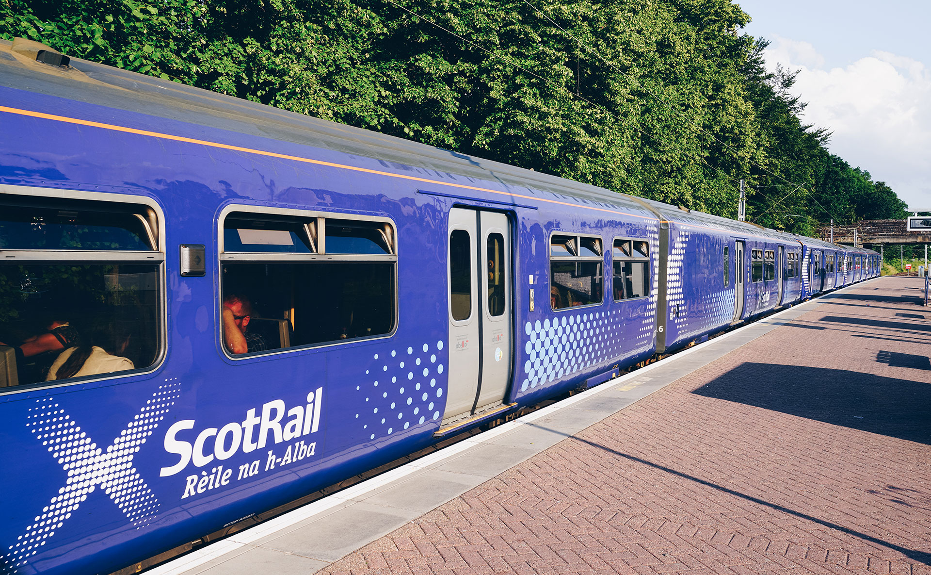 Viajar en tren por la bella Escocia